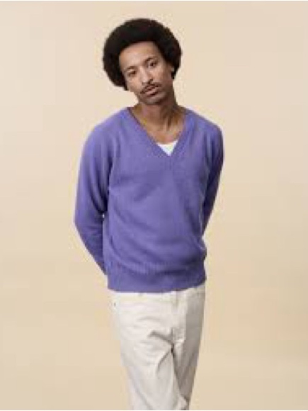 100% cashmere Club Room Lavender V-Neck Knit Sweater 784